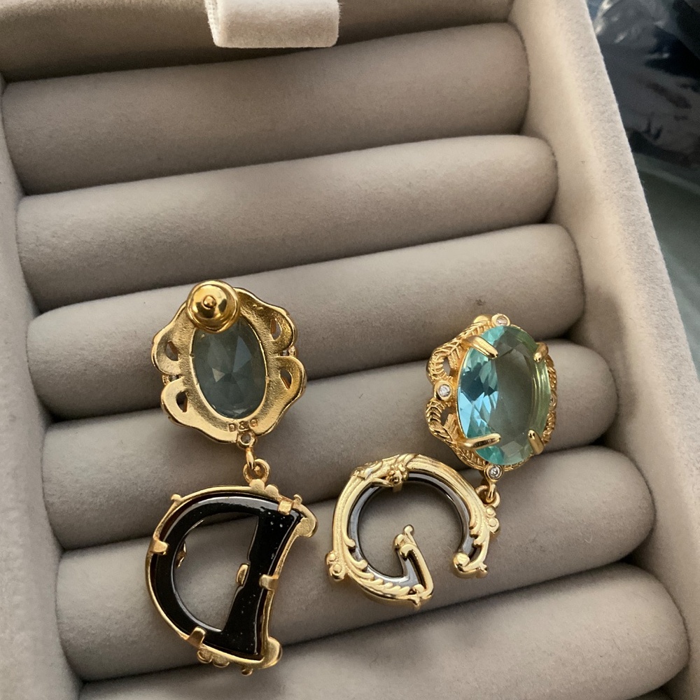 DG earrings - Picture 2 of 3